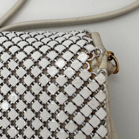 Vintage Whiting and Davis White Mesh Envelope Bag with Shoulder Crossbody Strap - Picture 5 of 6